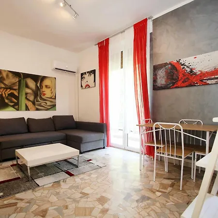 Red Touch Flat - Design & San Siro Apartman