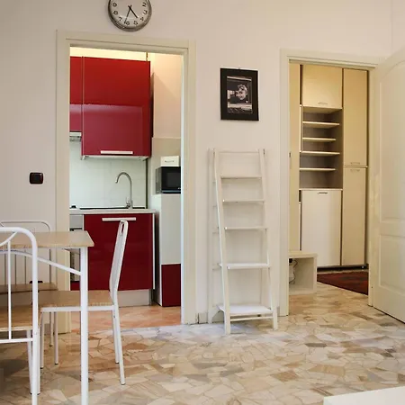 Red Touch Flat - Design & San Siro Apartman Milánó